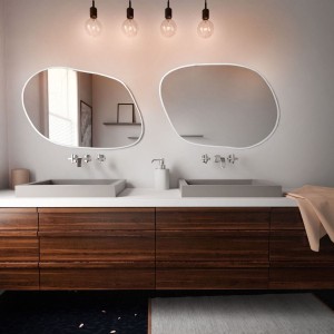 Baltica Design TINY BORDER BRIGHT STAIN IV lustro 80x57 cm nieregularne z oświetleniem LED białe barwa światła zimna