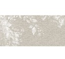 Płytka ścienna dekoracyjna, w kolorze beżowym, powierzchnia imitująca teksturę tkaniny z motywem roślinnym Porcelanosa Deco Treccia Natural 59,6x150 100320033