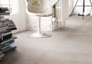 Pomieszczenie w stylu industrialnym, płytki podłogowe lastryko Leonardo Ceramica Overcome OVRC 60GB