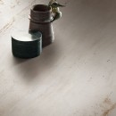 Płytka imitująca metal, biała, matowa Flaviker Rebel White Naturale