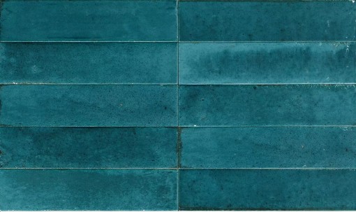 Gresowa płytka cegiełka Hiszpańskiego producenta Marazzi z serii Lume w kolorze Ocean Lux 6x24 MP8X. Niebieska rustykalna płytka ścienna