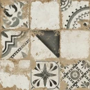 Patchworkowa, rustykalna płytka podłogowa Hiszpańskiego producenta El Molino Memory Gris Mat Rect. 58x58 pokazująca postarzany patchwork w grafitowym kolorze i beżowym tłem