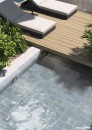 Hiszpańska płytka ścienna i podłogowa w niebieskim kolorze Equipe Spa and Pools Sea Matt 15x15 wyłożone w zewnętrznym basenie