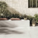 Płytka imitująca kamień, w kolorze Ivory, strukturalna powierzchnia Refin Sublime Ivory Strutturato 60x120 OT37