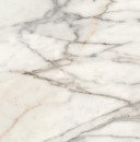 Matowa płytka imitująca marmur w białym kolorze z pozłacanymi żyłami, Marazzi Fabula Golden R10 60x60 cm MN4K