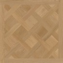 Płytka podłogowa bądź ścienna Marazzi Intrecci Versailles Nocciola 120x120 MEK5  z ciepłym, orzechowym tłem i wzorem parkietu w stylu wersalskim