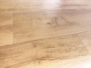 Płytki gresowe w kolorze brązowym imitujące drewno, wykończenie matowe, Halcon Aspen Natural 22,5x119,5