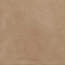 Jasnobrązowa płytka strukturalna Marazzi Slow Coccio Strutturato 60x60 cm MFSX, imitująca beton, o wyraźnej, ziemistej teksturze, idealna do wnętrz o naturalnym i nowoczesnym charakterze