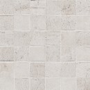 Płytka ścienna imitująca kamień, w kolorze beżowym, strukturalna matowa powierzchnia Porcelanosa Mosaico Rodano Caliza 33,3x100 100291976