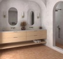 Gresowa beżowa płytka małoformatowa Equipe Kasbah Star Terracotta 16,8x16,8 położona na podłodze w nowoczesnej łazience z prysznicem, wiszącymi lustrami a pod nimi są zamontowane drewniane szafki wraz z umywalkami