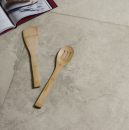 Szara płytka imitująca kamień Caesar Histoire Reims