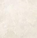 Jasna, niemal biała płytka ceramiczna w dużym formacie 120x120 cm z kolekcji Marazzi Mystone Pietra Ligure Bianco. Płytka posiada matowe, antypoślizgowe wykończenie (R10) oraz subtelne, nieregularne jasne użylenie