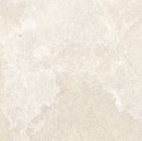 Płytka gresowa Marazzi Mystone Pietra Ligure Bianco R10 60×60 MPKD jest płytką podłogową/ścienną w jasnym odcieniu złamanej bieli, imitującą kamień, posiada matowe, antypoślizgowe wykończenie (R10) z niejednolitą, naturalnie żyłkowaną teksturą
