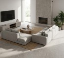 Płytka gresowa, podłogowa imitująca kamień w grafitowym kolorze, wykończenie powierzchni matowe, Pamesa Natural Sense Gris Matt 120x120 położona w salonie na podłodze gdzie znajduje się jasny wypoczynek, drewniany stolik, kominek oraz wiszący telewizor