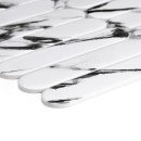 Marmurkowa, nowoczesna i ponadczasowa mozaika ścienno podłogowa w matowym wykończeniu powierzchni Dunin Pills Arabescato Black Matt 29,4x29,2
