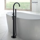 Nowoczesna bateria wolnostojąca Oltens Molle 34300300 w kolorze czarny mat. Idealne dopełnienie wanny wolnostojącej w luksusowej łazience. Smukły design i funkcjonalność w stylu loft. Stwórz domowe SPA!