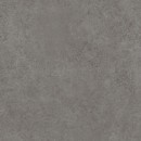 Kwadratowa płytka gresowa Marazzi Room Antracite 60x60 cm charakteryzuje się matowym wykończeniem w głębokim, grafitowym odcieniu, jej powierzchnia subtelnie imituje naturalny kamień poprzez delikatne, tonalne przetarcia i drobnoziarnistą strukturę