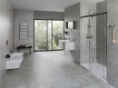 Łazienka z szarymi płytkami imitującymi kamień Porcelanosa Rodano Acero