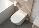 Oltens SmartFrisk miska WC wisząca myjąca z powłoką SmartClean z deską biała 42038000 Miska WC montowana na stelażu z funkcją higieny intymnej zamontowana na ścianie w jasnej łazience z ciemnymi płytkami