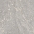 Gres Peronda Alchemy Iron NT 120x120 w głębokim, szarym kolorze. Powierzchnia łącząca estetykę kamienia i betonu z wyraźnym, jasnym użyleniem tworzy surową, a zarazem elegancką bazę. Idealnie pasuje do nowoczesnych, industrialnych i loftowych przestrzeni.