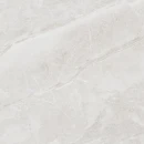 Wielkoformatowa płytka Prime Ceramics Fusion White Carving 120x120 cm. Jasna, świetlista kolorystyka z subtelnym, dynamicznym żyłowaniem i unikalną strukturą carvingu. Kwadratowy format idealny do nowoczesnych, luksusowych przestrzeni.