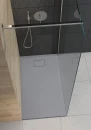 Oltens Bergytan brodzik 120x80 cm prostokątny RockSurface szary beton 15103700 - brodzik zamontowany w łazience z drewnopodobną płytką na ścianie oraz chromowanym zestawem prysznicowym