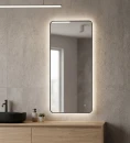 Oltens Nordlis lustro 60x120 cm prostokątne z oświetleniem od tyłu z matą grzewczą czarny 64121300 - lustro zawieszone w łazience na ścianie z drewnianą szafką oraz czarną umywalką