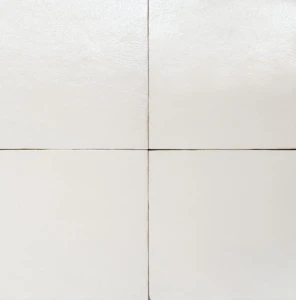 Marazzi Terramater Vaniglia Lux 37,5x37,5 MPLX biała płytka monokolor pochodzenia włoskiego