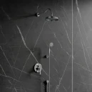Grafitowa marmurowa płytka ścienna, zestaw prysznicowy w stylu retro Omnires ARMANCE podtynkowy z deszczownicą chrom połysk SYSAM10CR