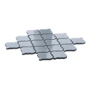 Dekoracyjna mozaika ceramiczna ścienna w połysku, w odcieniu jasnej czerni/szarości, kształt arabeski Ceramik Studio Arabesque Metalic Black 26,7x29