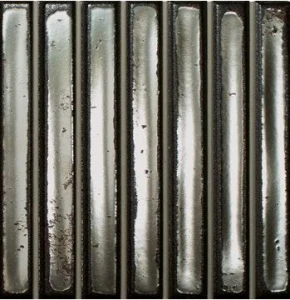 WOW LC Bars Silver Gloss 11,6x11,6 134904 srebrna płytka ścienna pochodzenia hiszpańskiego w połyskującym wykończeniu