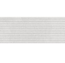 Płytka ścienna imitująca kamień, w kolorze białym, strukturalna, matowa powierzchnia Porcelanosa Mombasa Prada White 45x120 100245219