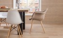 Wnętrze z płytkami podłogowymi drewnopodobnymi Porcelanosa Smart Tanzania Almond
