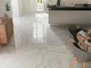 Płytka podłogowa marmuropodobna w kolorze białym, połysk Porcelanosa Massa