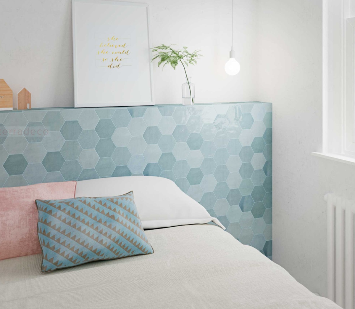 Błękitne płytki zellige w aranżacji minimalistycznej