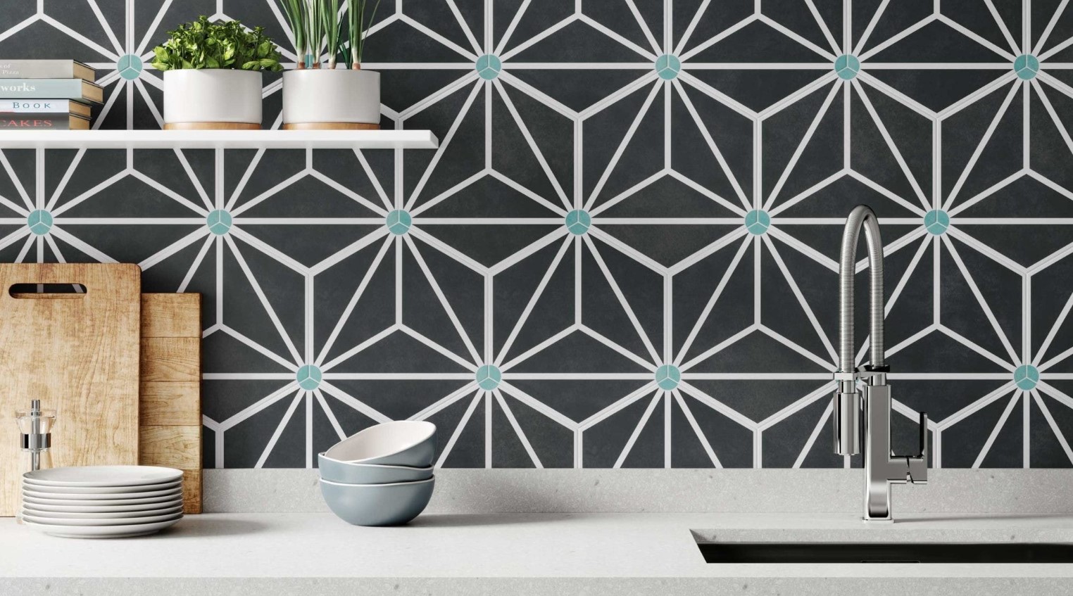 Ciemny patchwork nad blat kuchenny