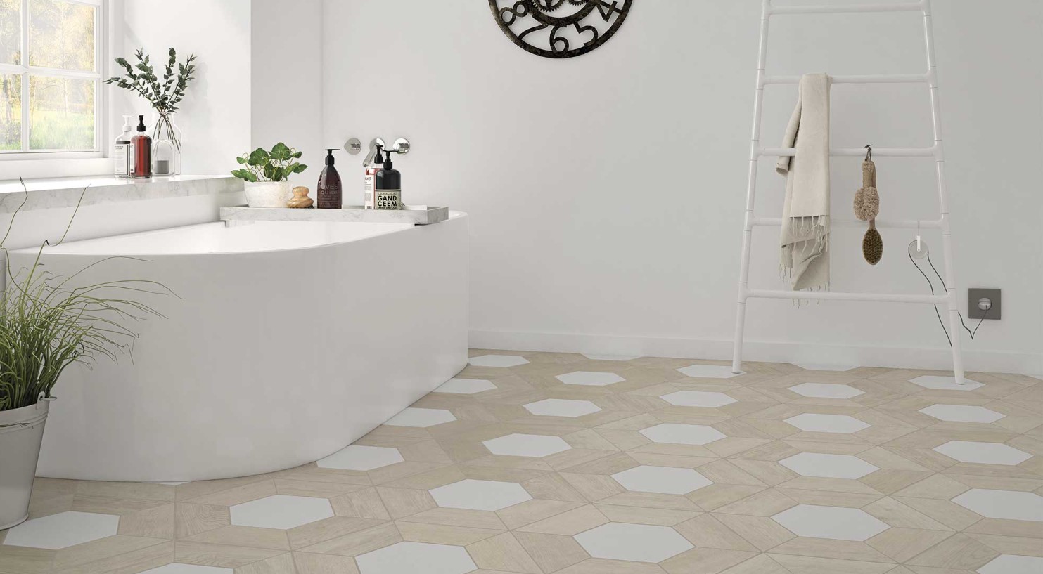 Płytki drewnopodobne do białej łazienki