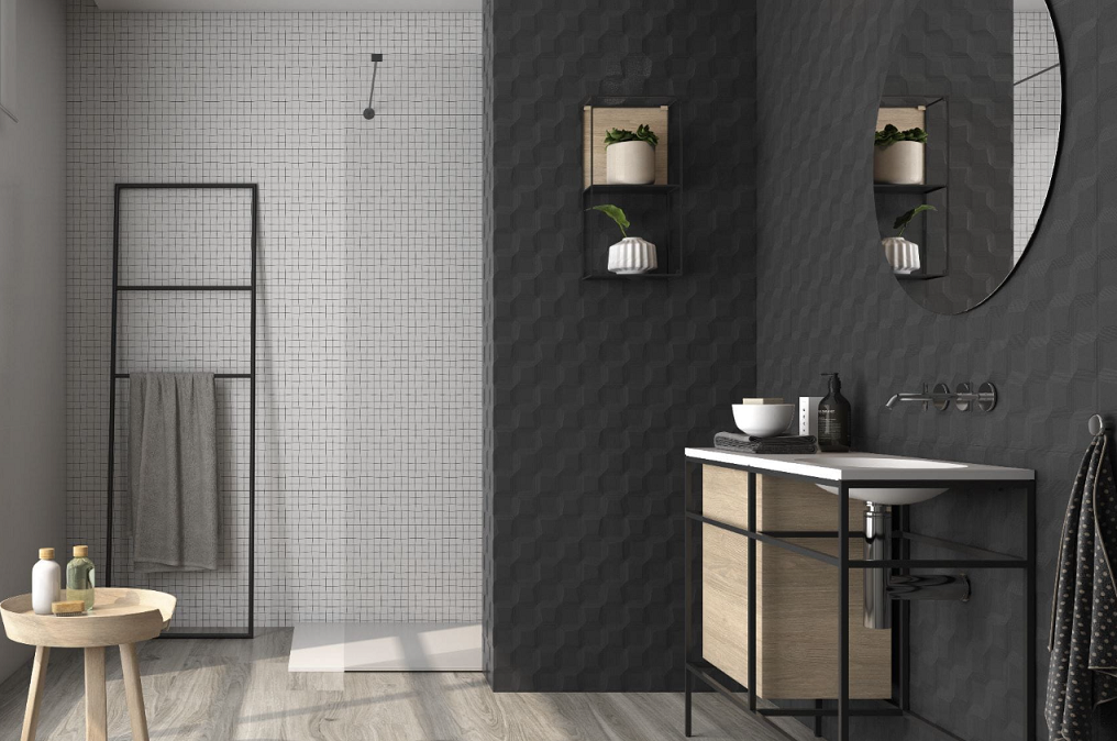 łazienka w czerni i bieli