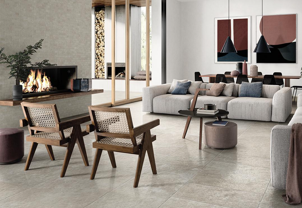 Ceramiczne płytki w salonie — za i przeciw