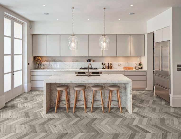 Zamienniki drewnianej podłogi - 4 propozycje, które nadadzą wnętrzu klasy